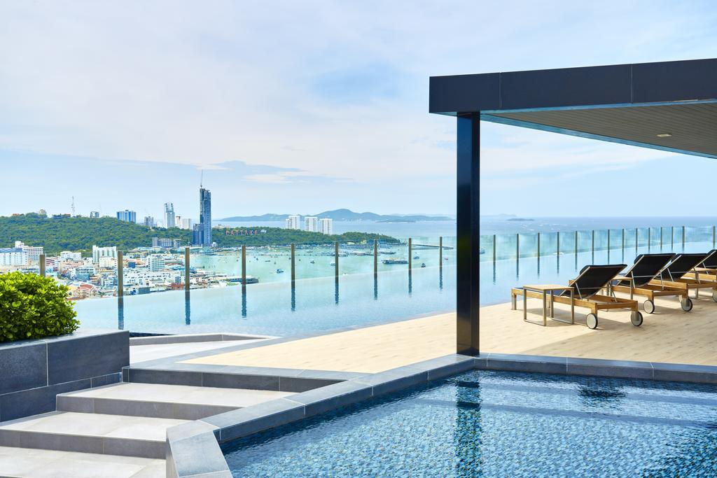 The Base By Fantasea Beach Apartment Pattaya Exterior photo